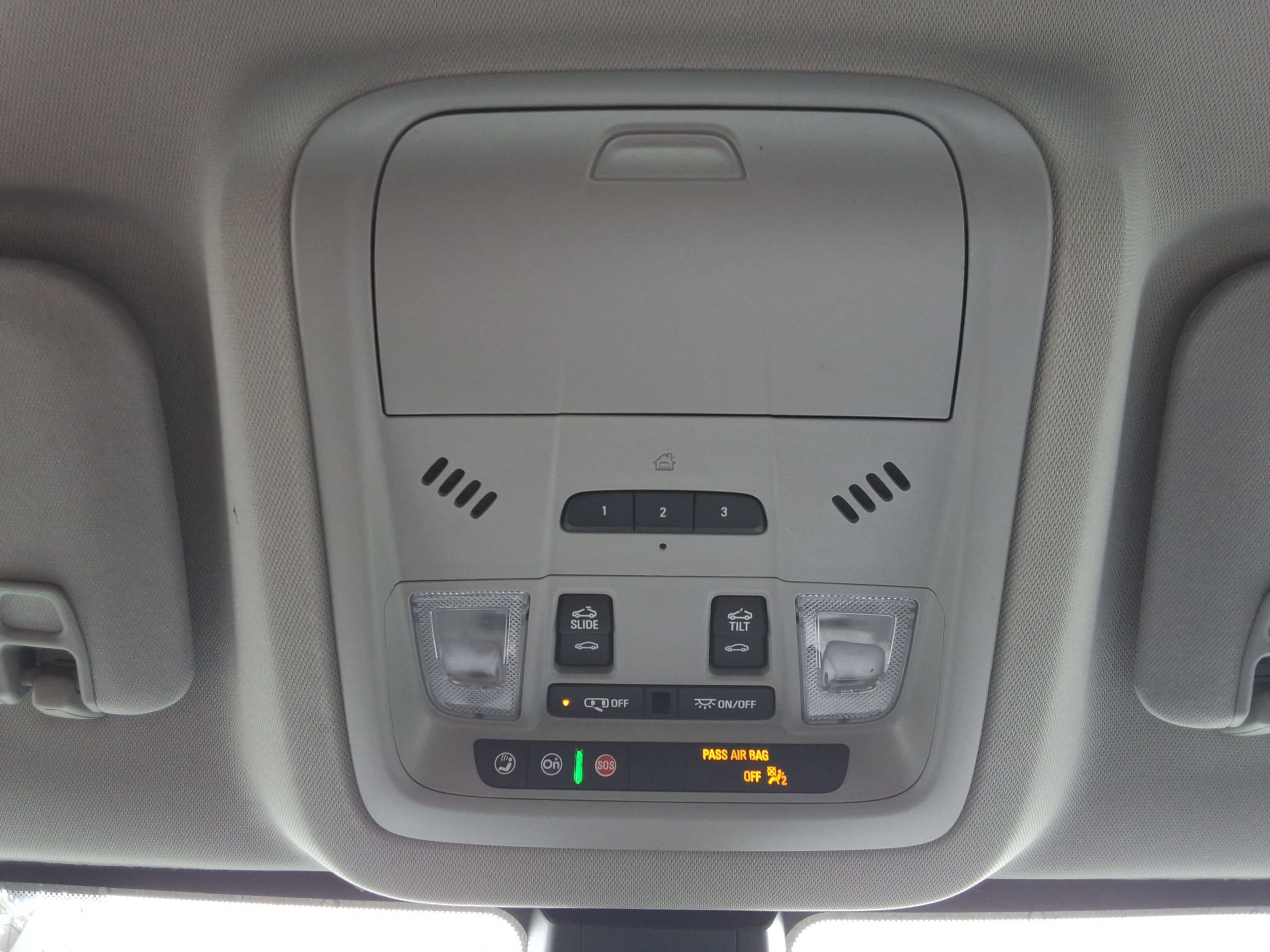 Used 2022 GMC Acadia AT4 w/ Technology Package AWD/4WD image 19