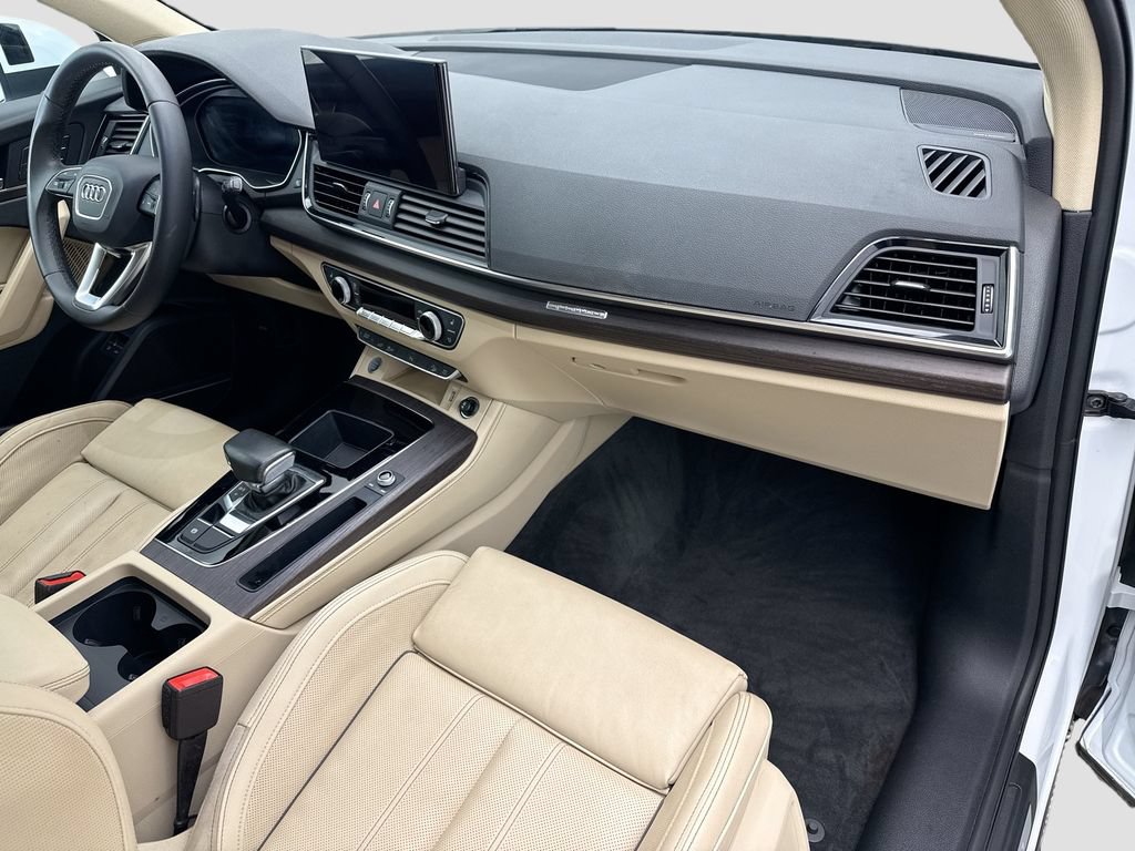 Used 2023 Audi Q5 e Premium Plus w/ Premium Plus Package AWD/4WD image 15