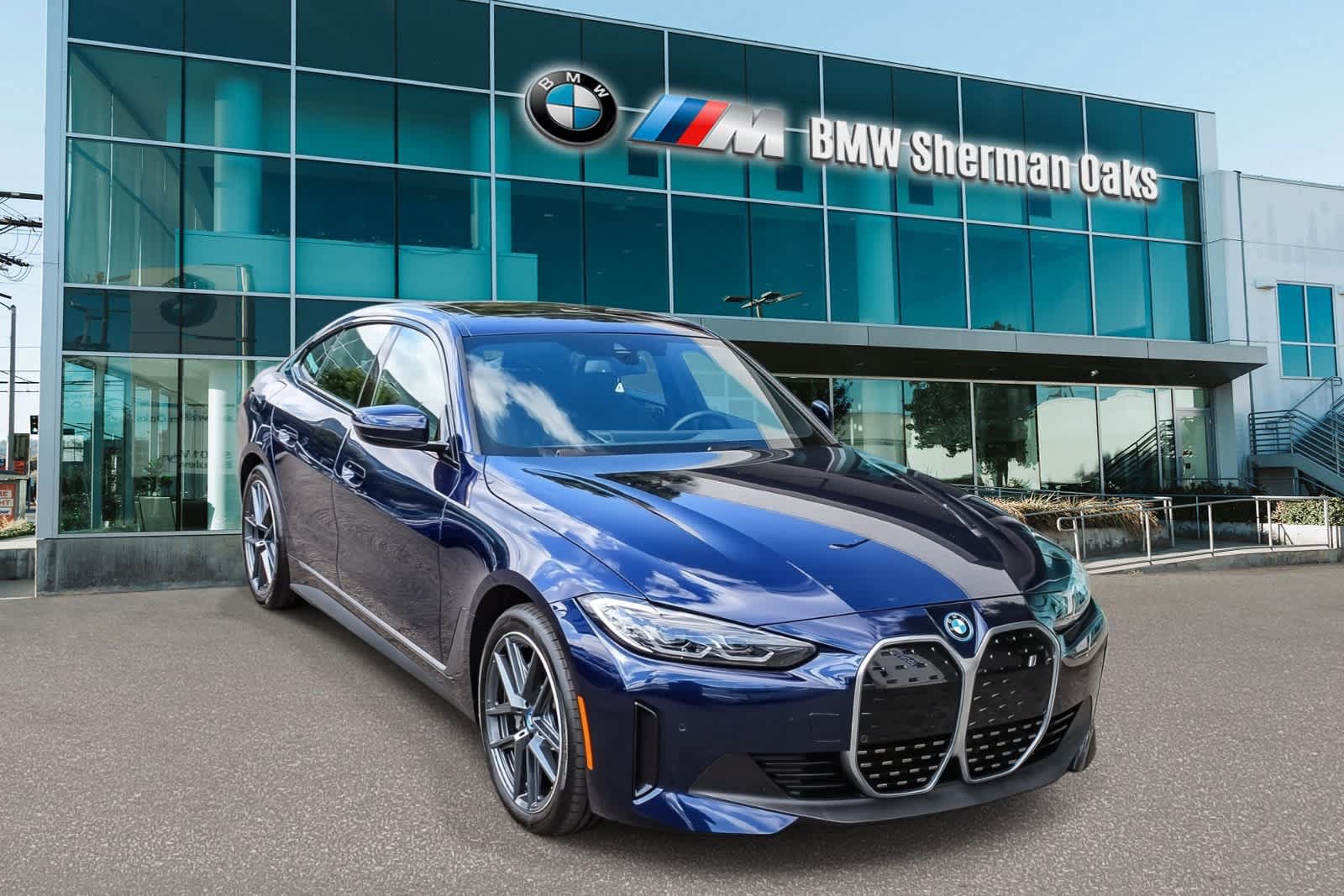 Certified 2023 BMW i4 eDrive35 w/ Premium Package RWD image 3
