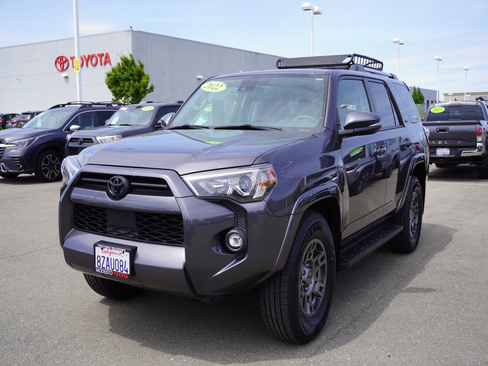 Used 2022 Toyota 4Runner SR5 Premium w/ Moonroof Package RWD image 8