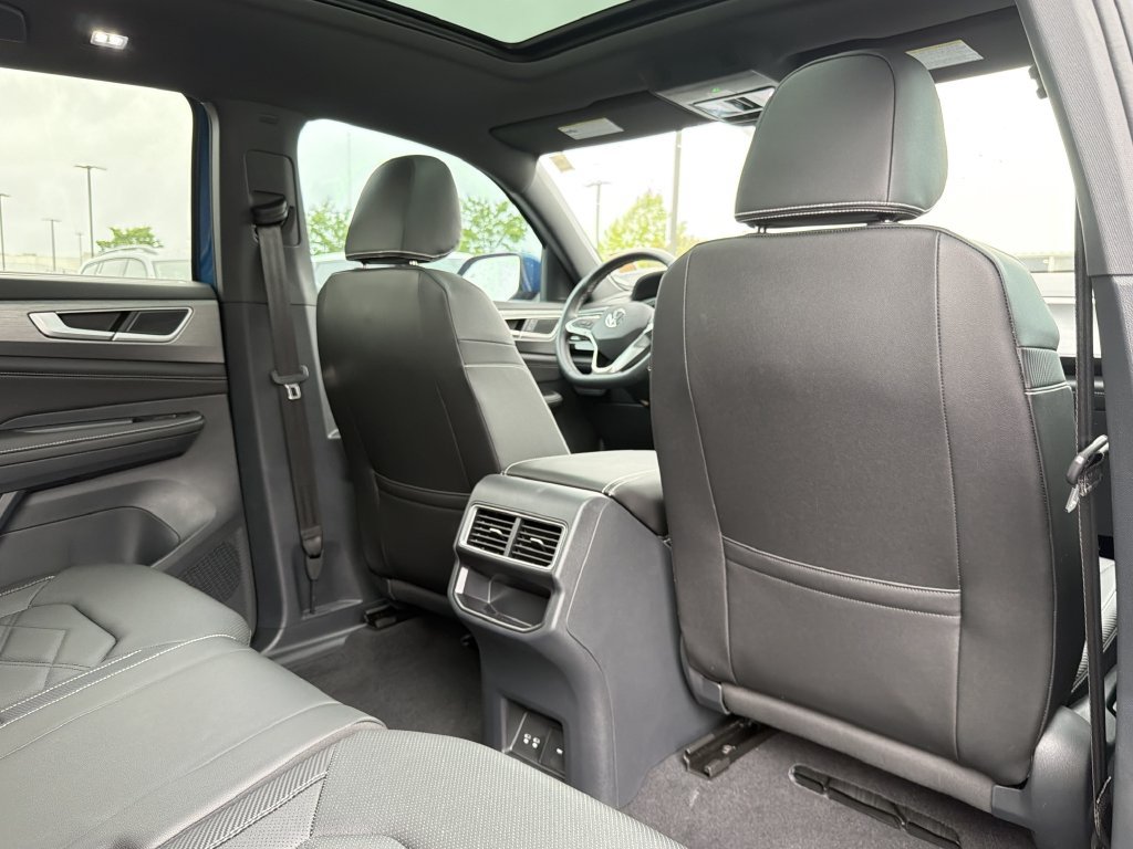 New 2025 Volkswagen Atlas Cross Sport SE FWD image 16