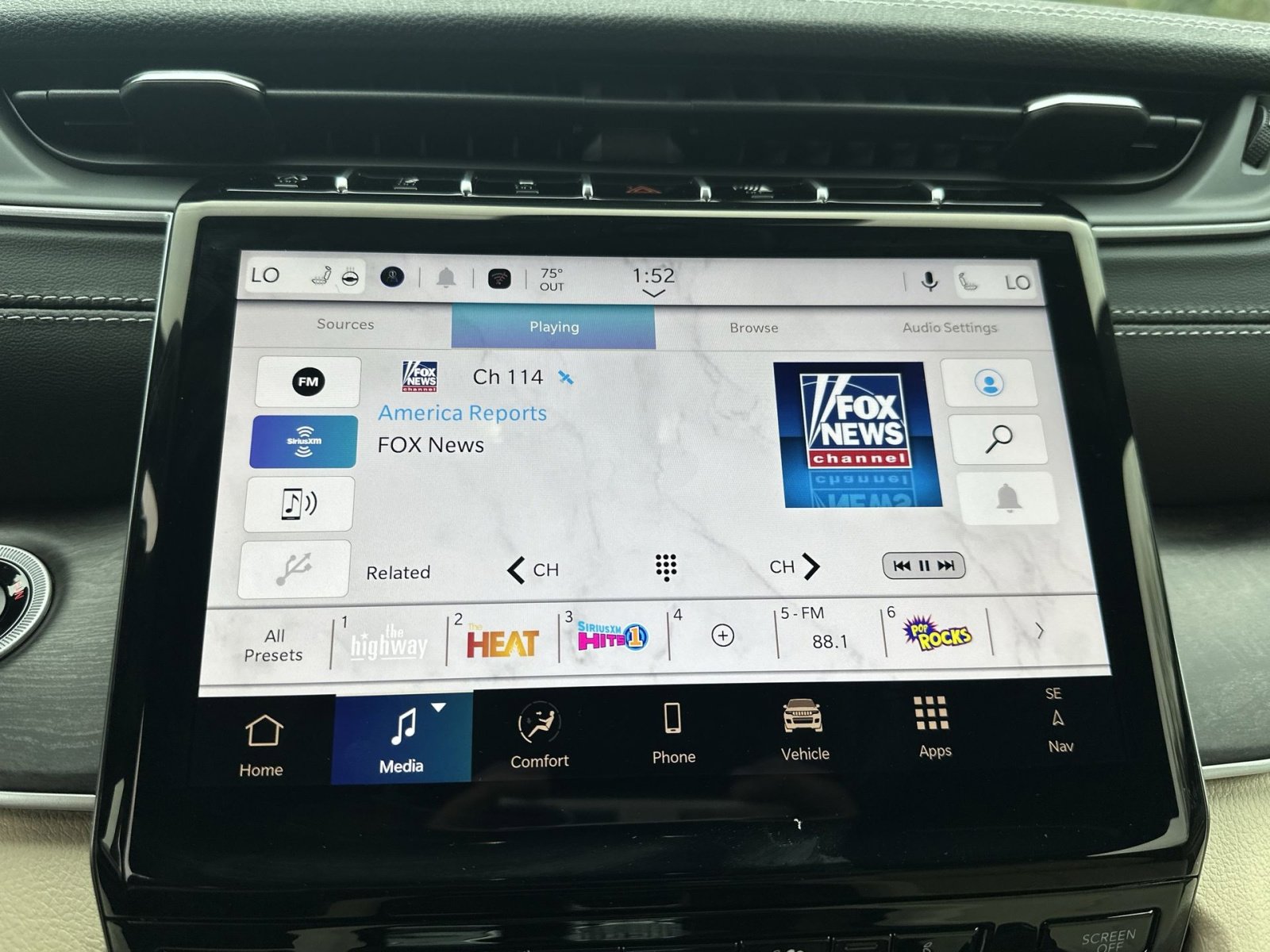 New 2025 Jeep Grand Cherokee Limited w/ Luxury Tech Group II image 18