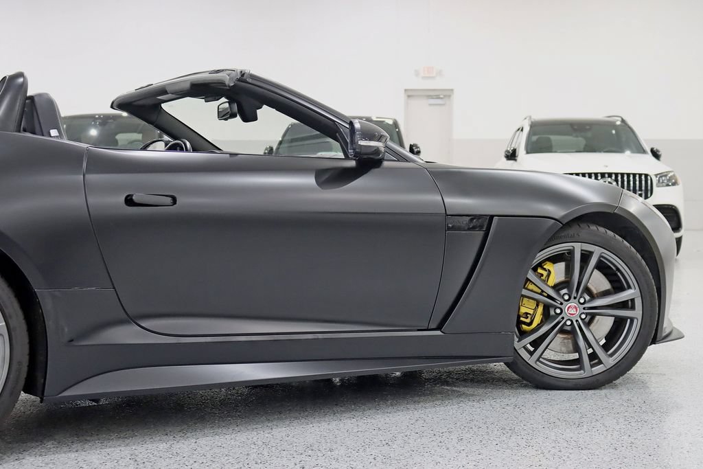 Used 2017 Jaguar F-TYPE SVR AWD/4WD image 13