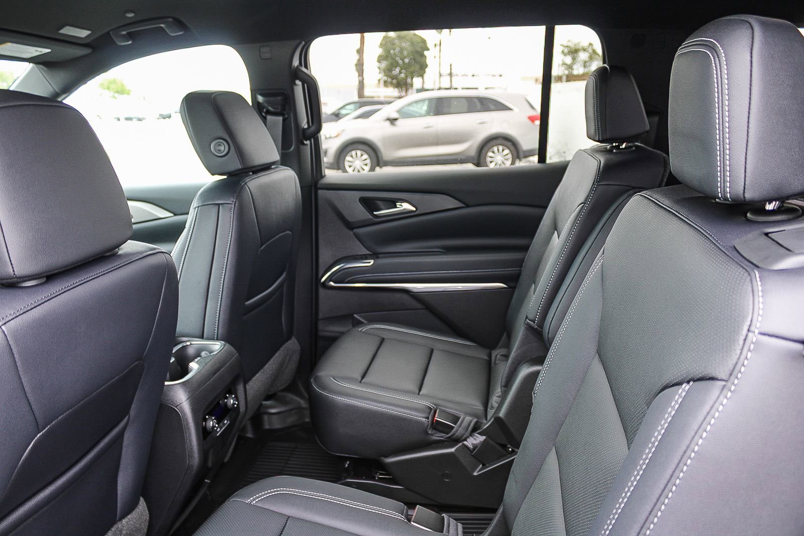 New 2026 Chevrolet Traverse LT w/ Driver Confidence Package FWD image 15