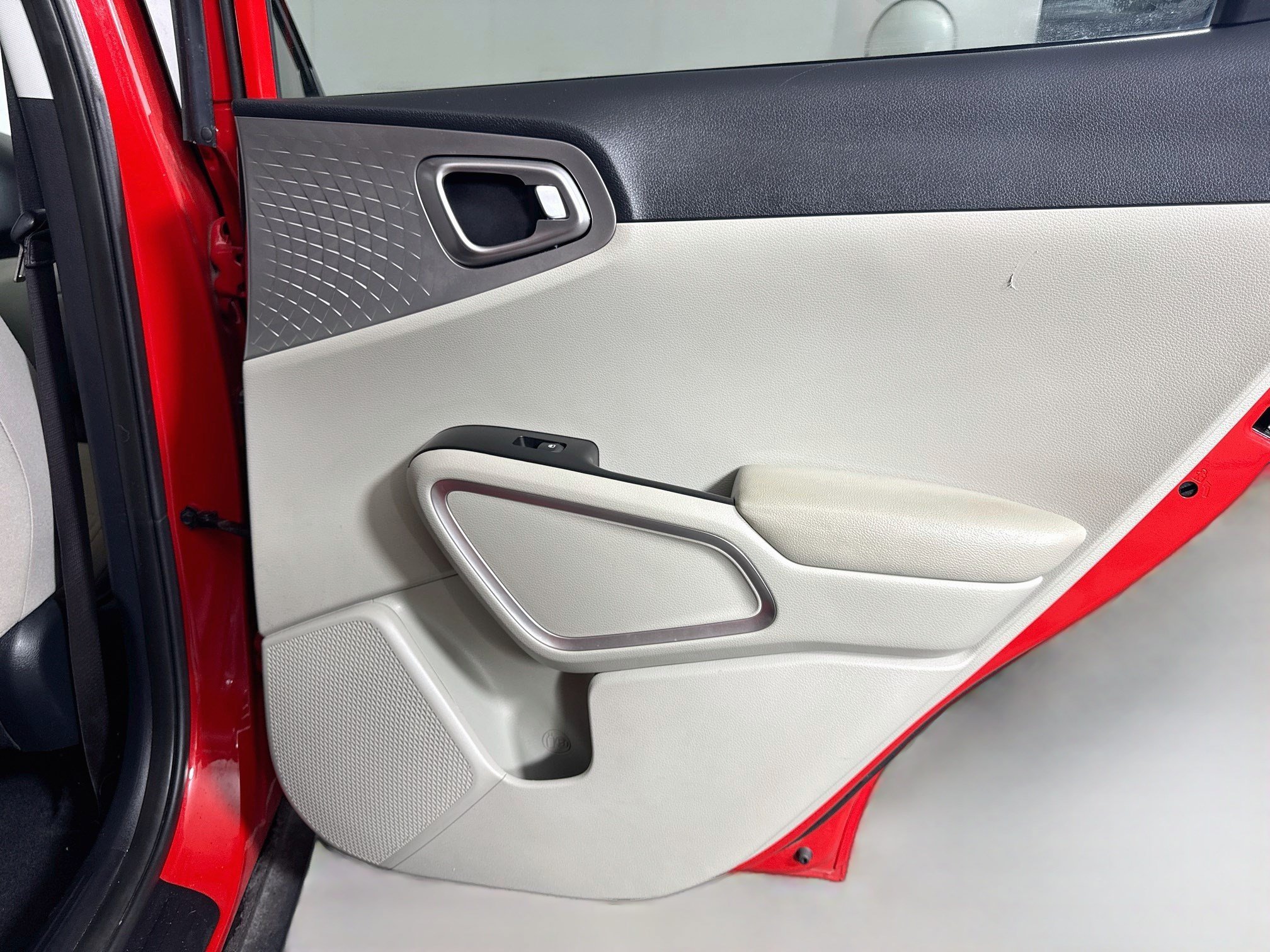 Used 2023 Kia Soul LX w/ LX Technology Package FWD image 27