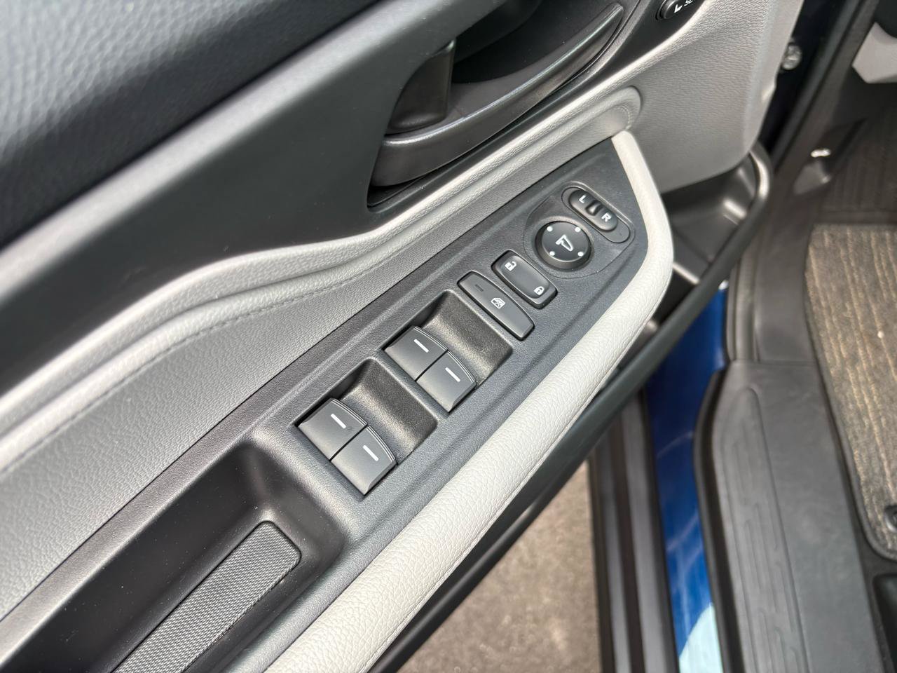 Used 2023 Honda Odyssey EX-L image 6