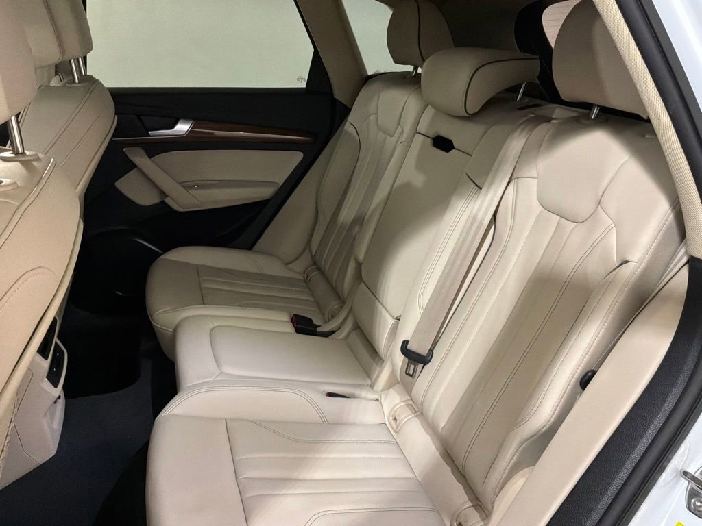 Used 2023 Audi Q5 e Premium w/ Convenience Package AWD/4WD image 19