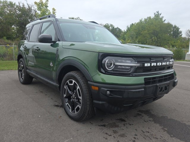 Used 2023 Ford Bronco Sport Outer Banks w/ Tech Package AWD/4WD image 1