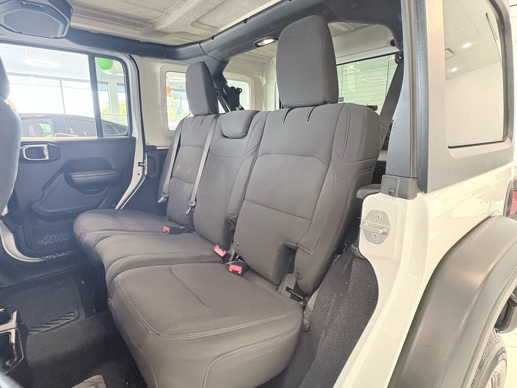 Used 2018 Jeep Wrangler Unlimited Sport S AWD/4WD image 22