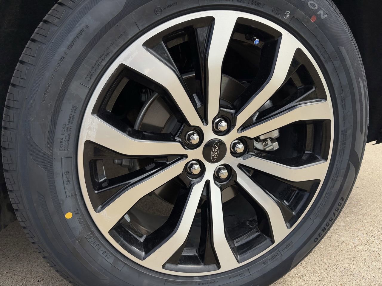Used 2025 Ford Explorer ST-Line RWD image 11