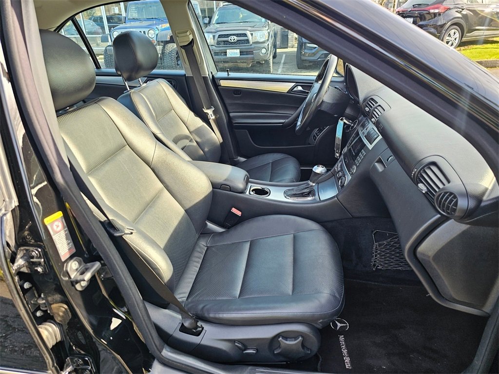 Used 2006 Mercedes-Benz C 230 Sedan image 32