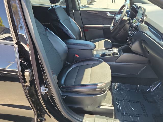 Certified 2024 Ford Escape ST-Line FWD image 17