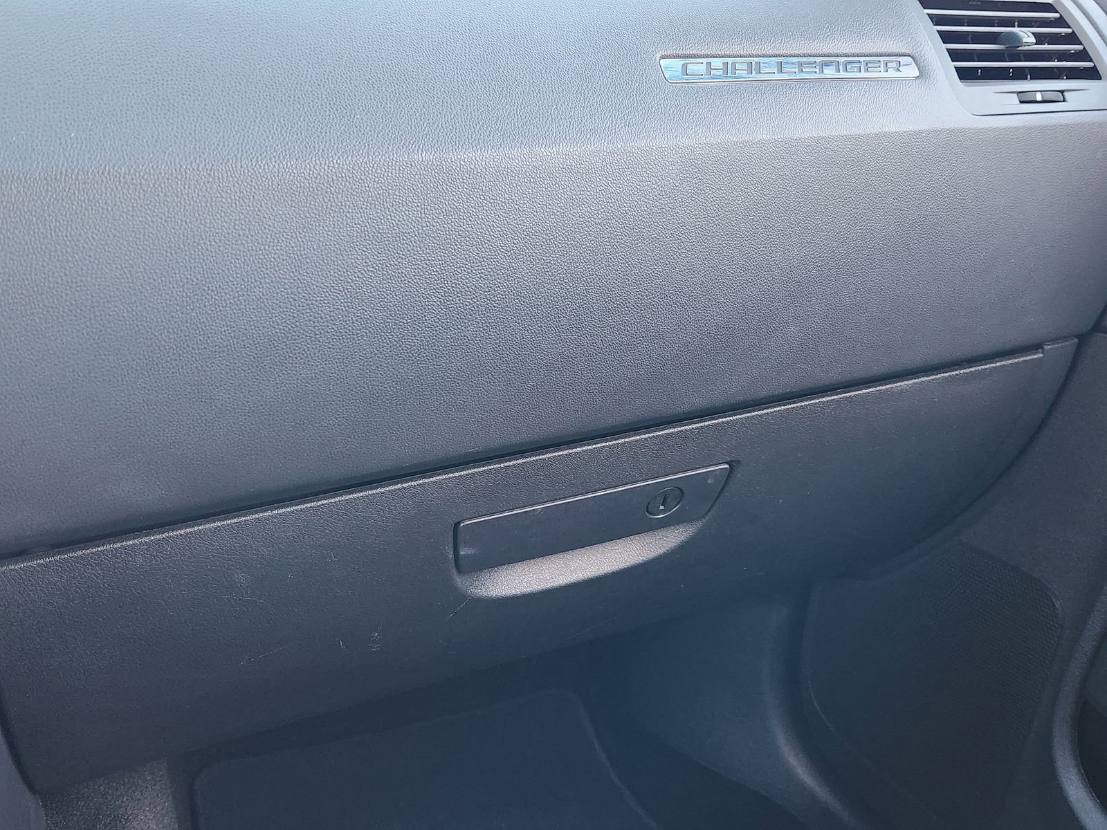 Used 2011 Dodge Challenger R/T image 22