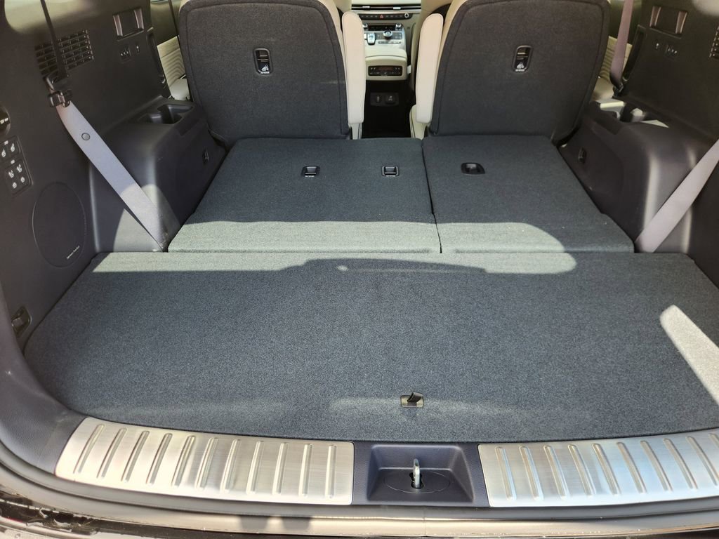 Used 2025 Hyundai Palisade Calligraphy FWD image 32