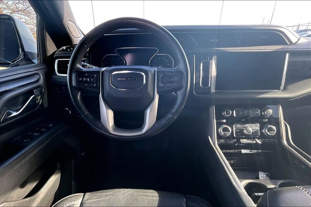 Used 2021 GMC Yukon Denali w/ Denali Premium Package image 7