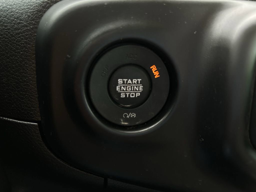 Certified 2021 Jeep Gladiator Willys image 26