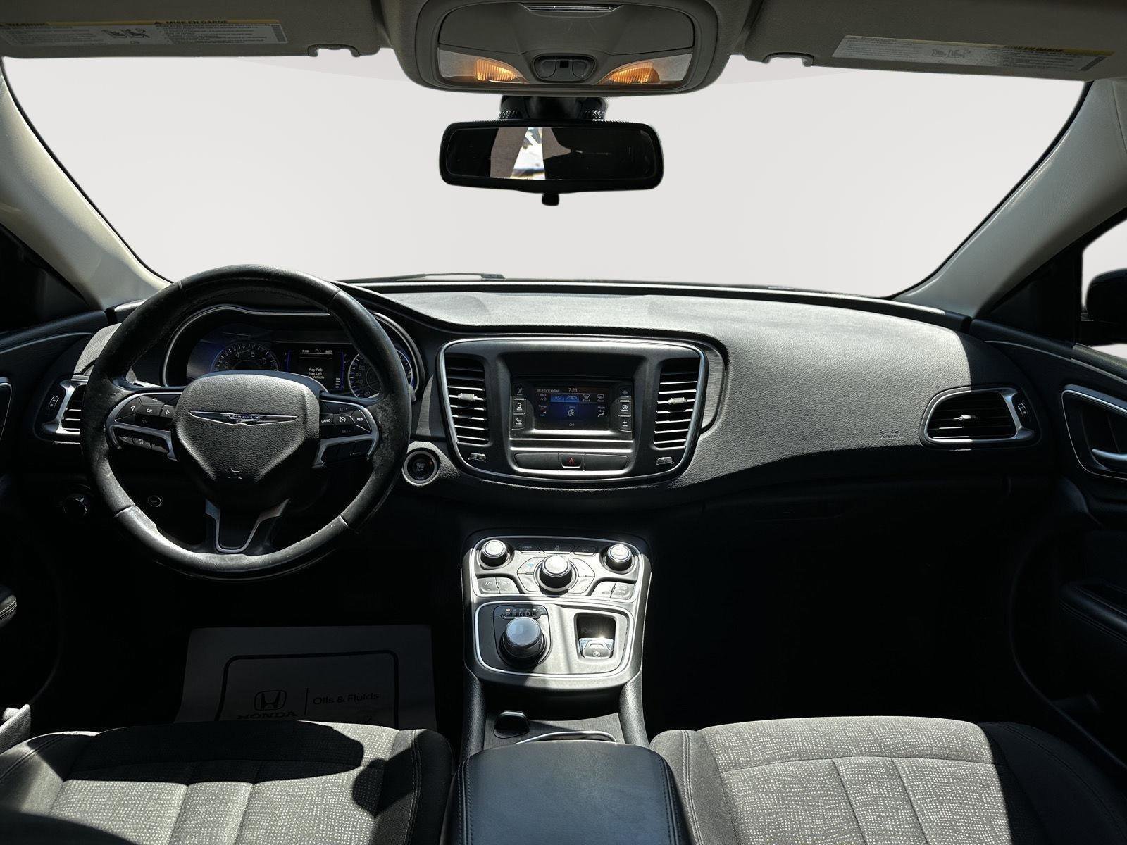 Used 2016 Chrysler 200 Limited w/ Convenience Group FWD image 21