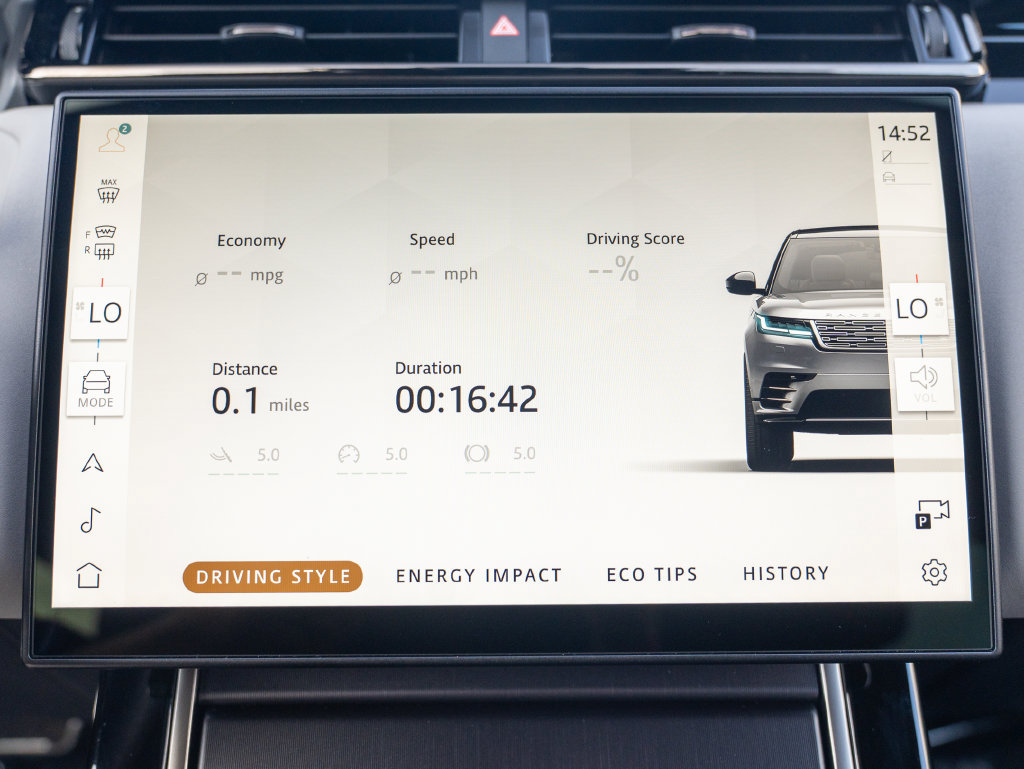 Certified 2026 Land Rover Range Rover Velar Dynamic SE AWD/4WD image 27