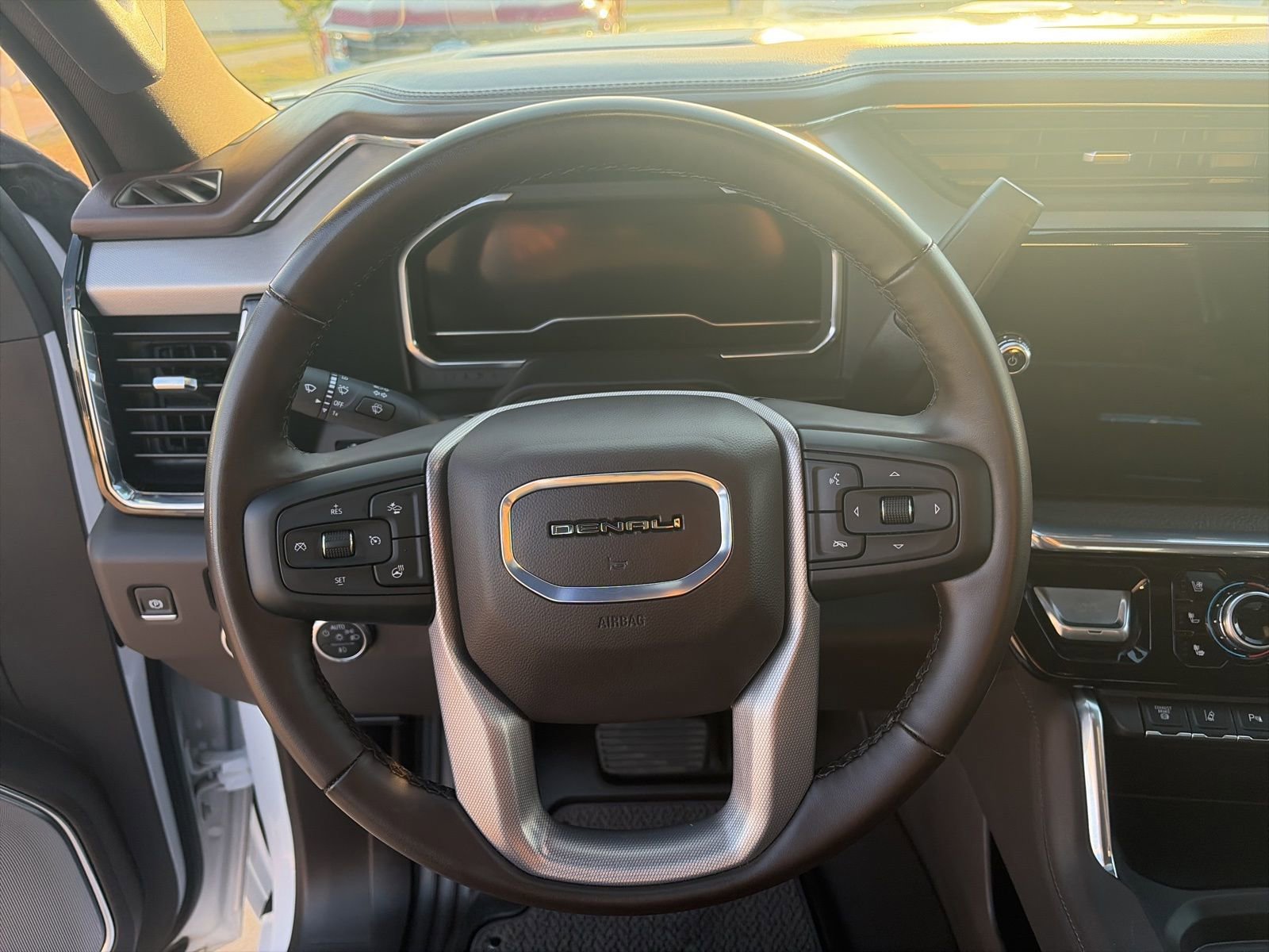 Used 2024 GMC Sierra 3500 Denali w/ Denali Reserve Package image 18