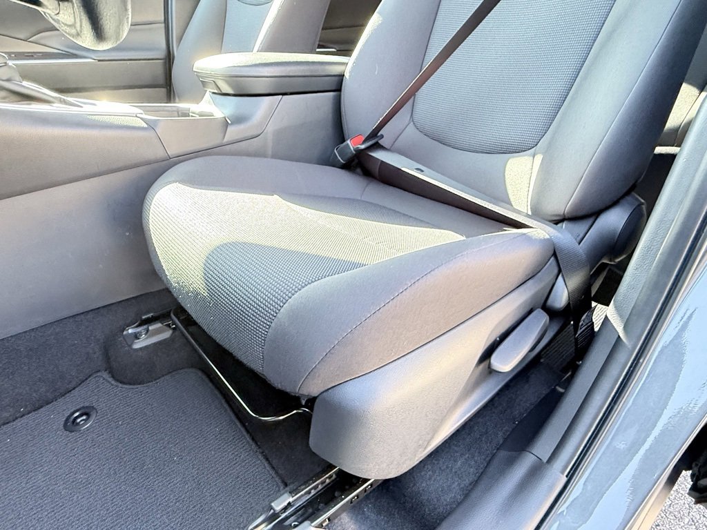 Used 2025 Toyota RAV4 LE image 23