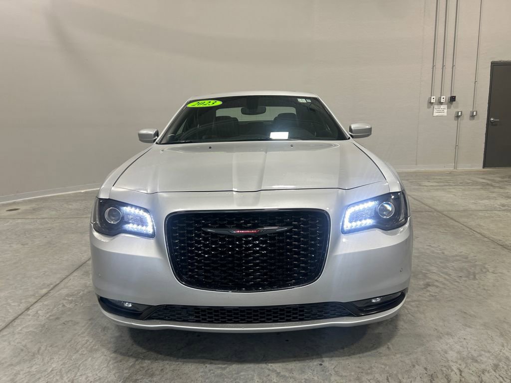 Used 2023 Chrysler 300 S image 3