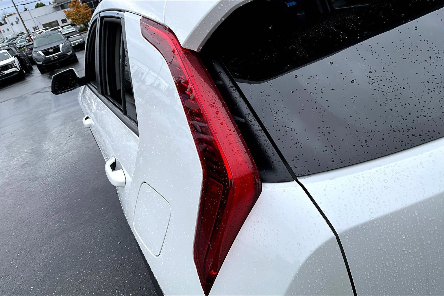 Used 2023 Kia Niro EX image 22