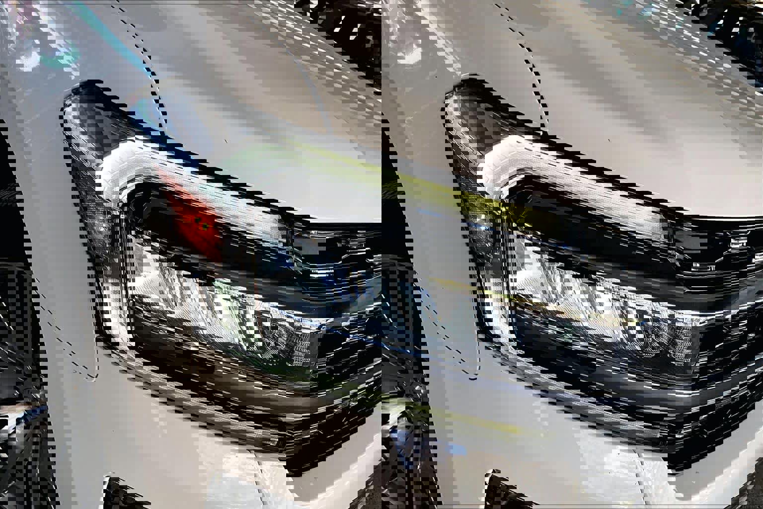 Used 2023 Ford Expedition Limited image 27