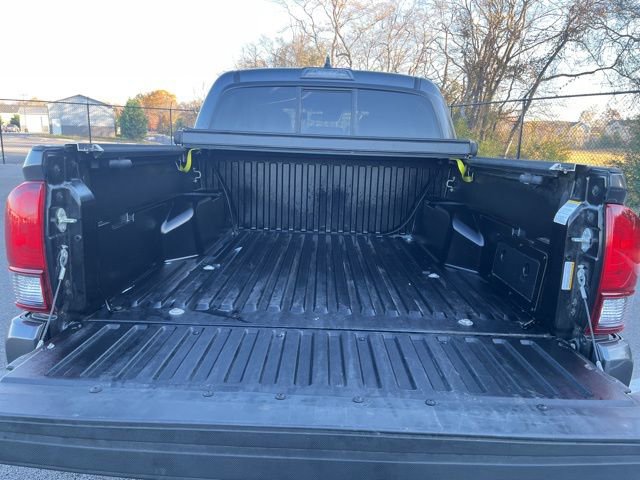 Used 2022 Toyota Tacoma SR image 11