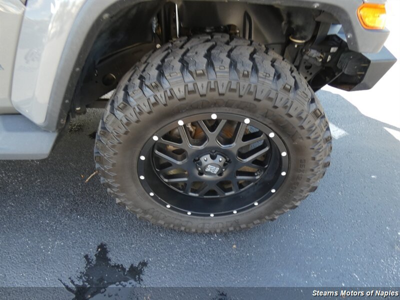 Used 2020 Jeep Wrangler Unlimited Sahara AWD/4WD image 17