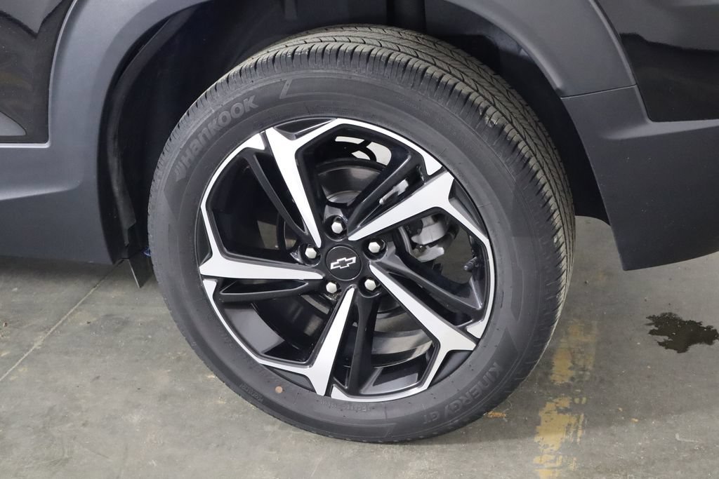 Used 2023 Chevrolet TrailBlazer RS FWD image 39