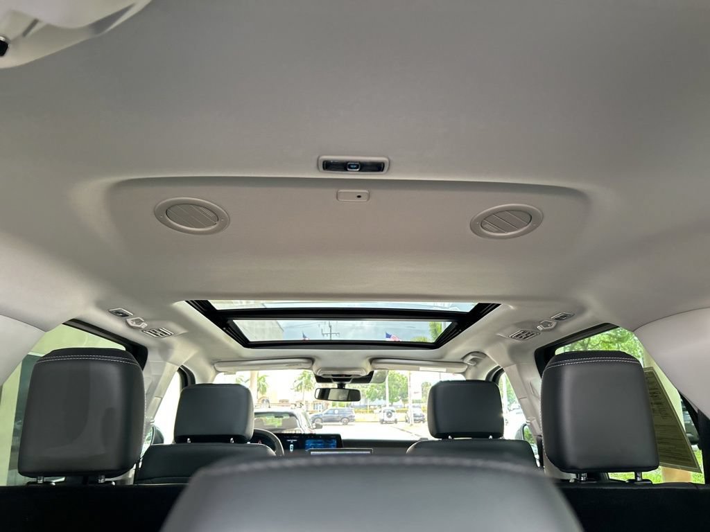 Used 2025 Ford Expedition Platinum AWD/4WD image 52