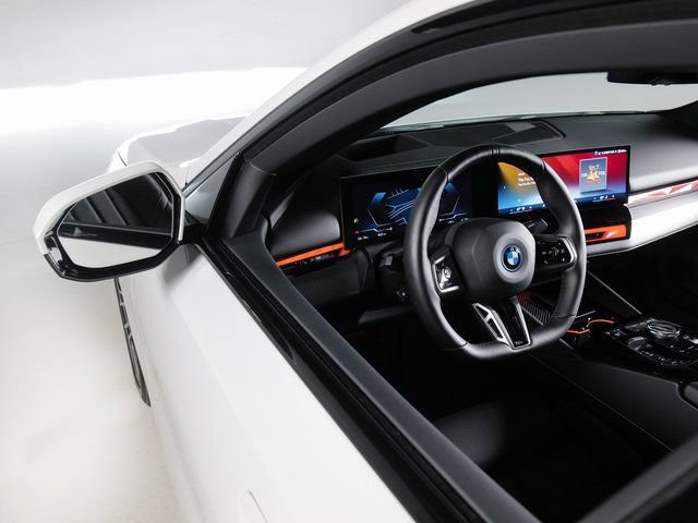 Used 2024 BMW i5 eDrive40i w/ M Sport Package RWD image 24