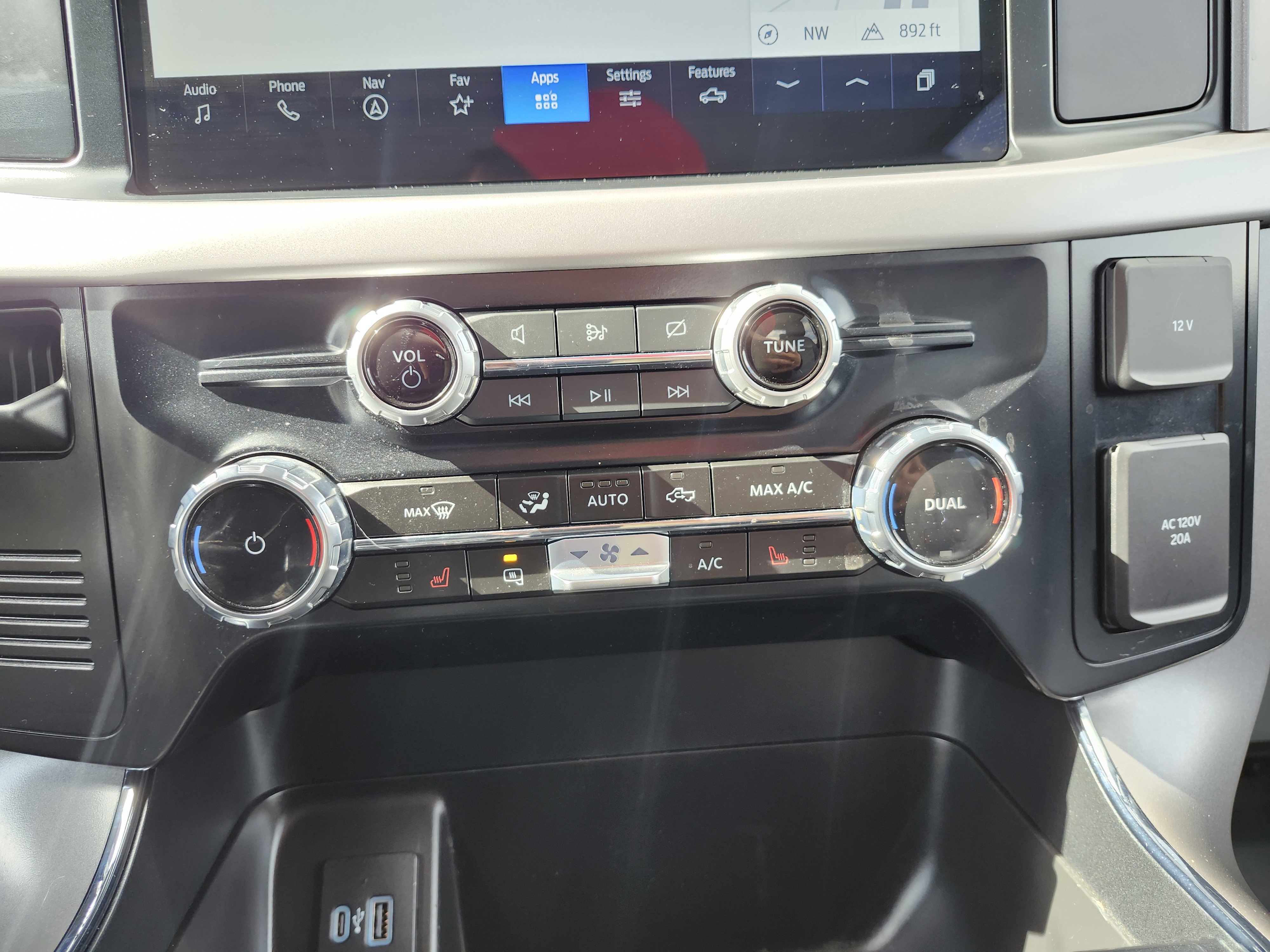 Used 2023 Ford F150 Lightning Pro image 33