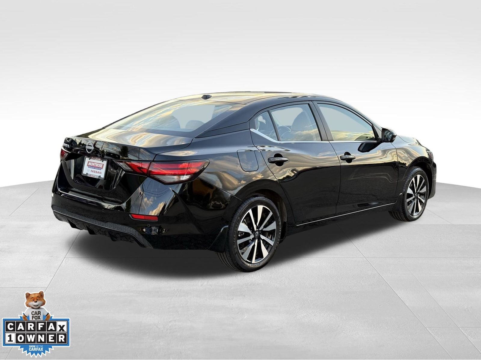 Used 2025 Nissan Sentra SV w/ SV Premium Package FWD image 5
