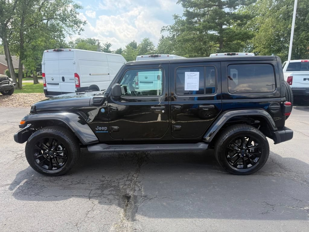 Used 2025 Jeep Wrangler Unlimited Sahara AWD/4WD image 7