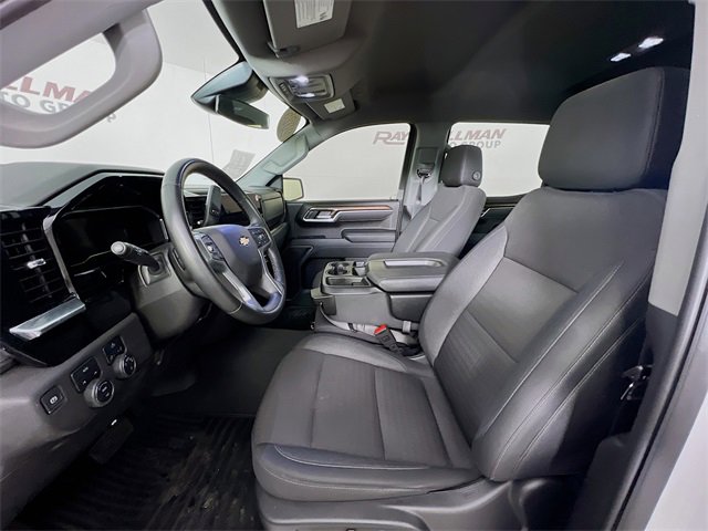 Used 2025 Chevrolet Silverado 1500 LT image 10
