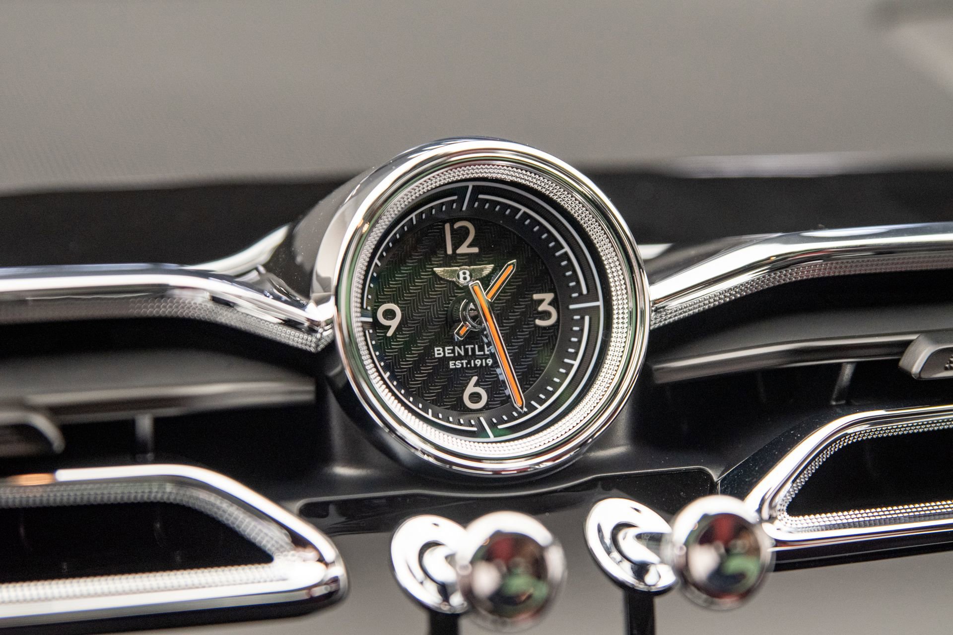 Used 2022 Bentley Bentayga AWD/4WD image 21