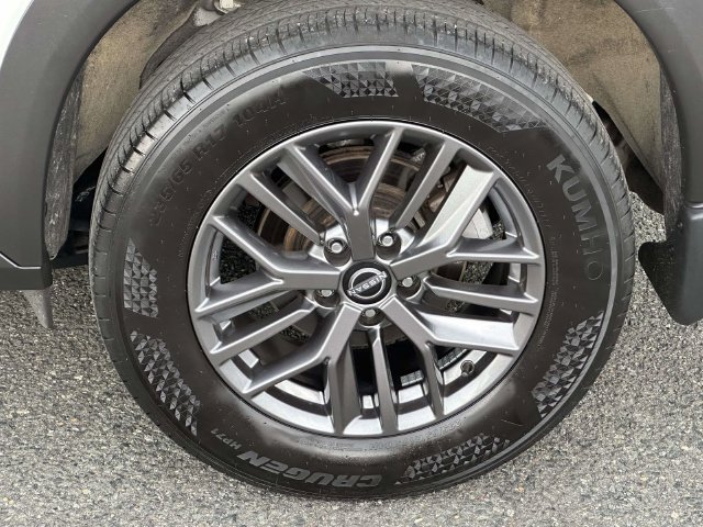 Used 2023 Nissan Rogue S AWD/4WD image 10