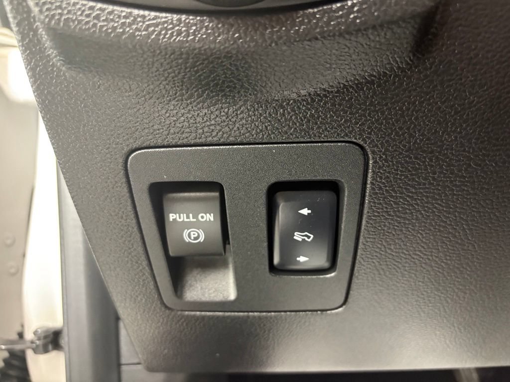 Used 2018 Ford F150 Platinum w/ Equipment Group 701A Luxury AWD/4WD image 25
