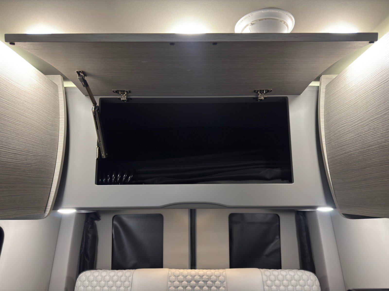 Used 2023 Mercedes-Benz Sprinter 3500 w/ Parking Package image 74