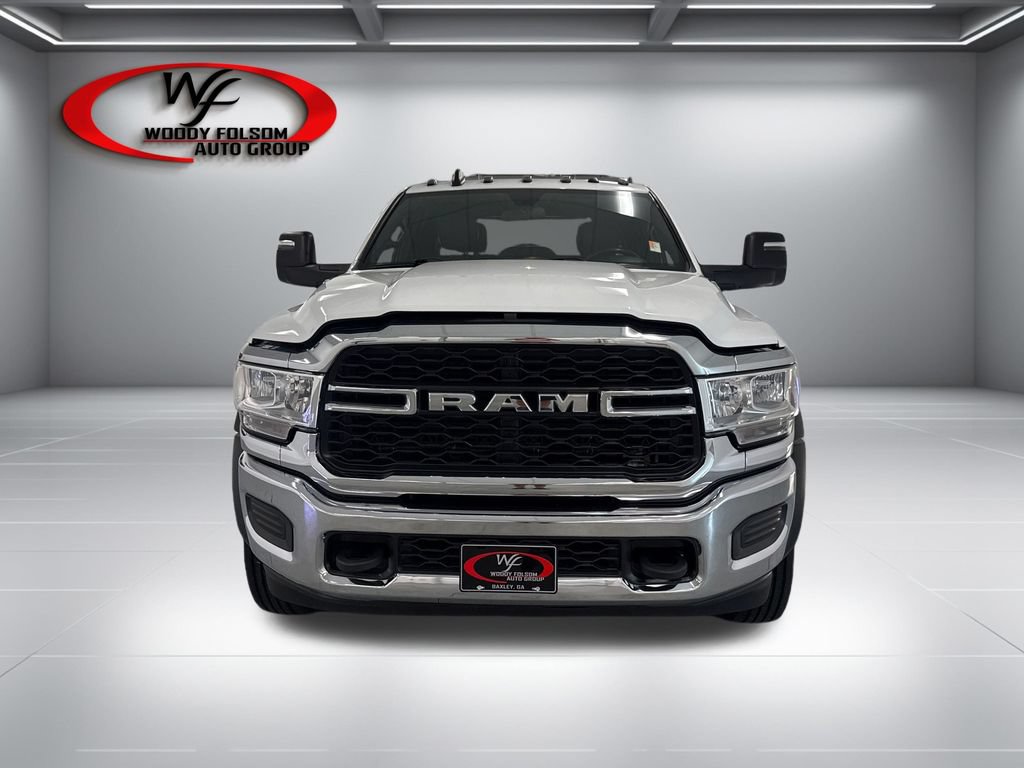 Used 2024 RAM 5500 Tradesman w/ Chrome Appearance Group AWD/4WD image 2