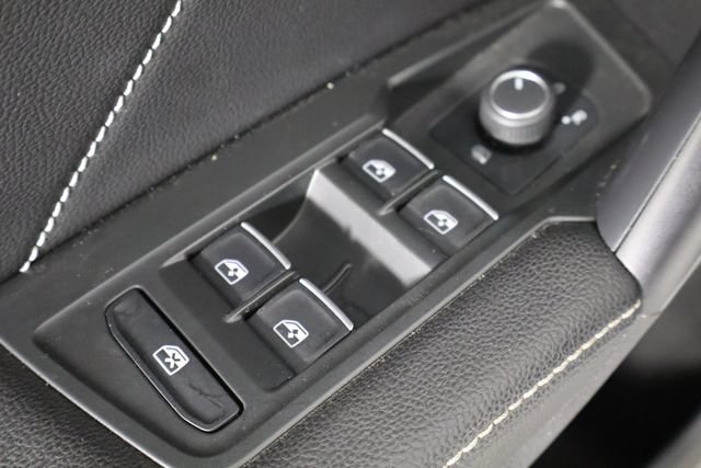 Used 2023 Volkswagen Tiguan SE R-Line FWD image 17