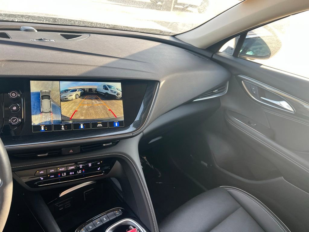 Used 2022 Buick Envision Essence w/ Technology Package I AWD/4WD image 17