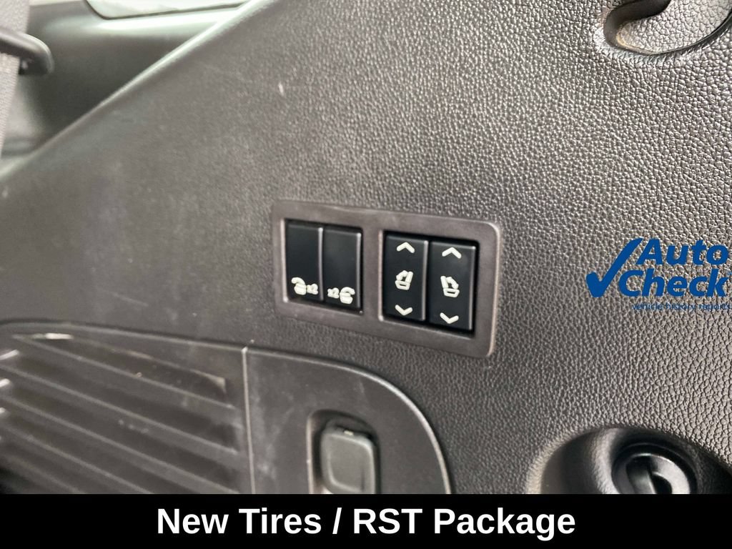 Used 2019 Chevrolet Tahoe Premier w/ RST 6.2L Performance Edition AWD/4WD image 7