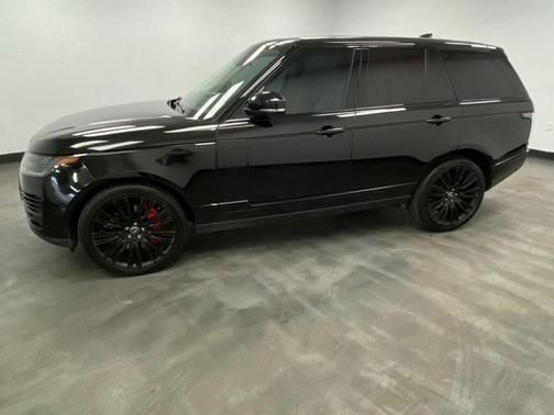 Used 2018 Land Rover Range Rover Supercharged AWD/4WD image 3