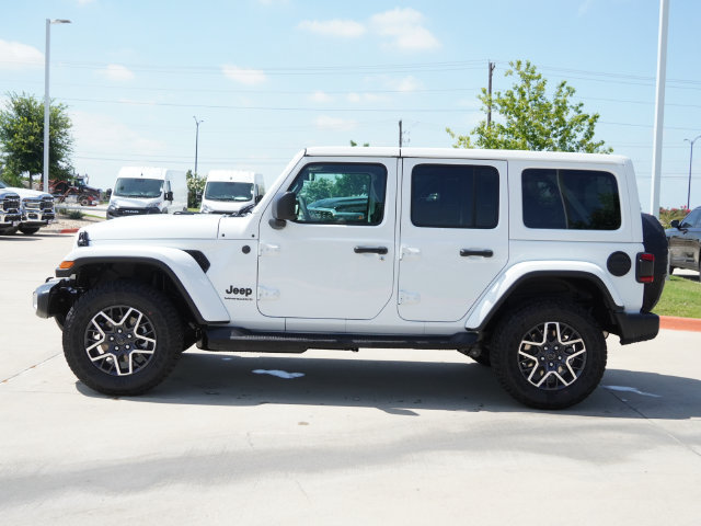 New 2026 Jeep Wrangler Unlimited Sahara AWD/4WD image 3