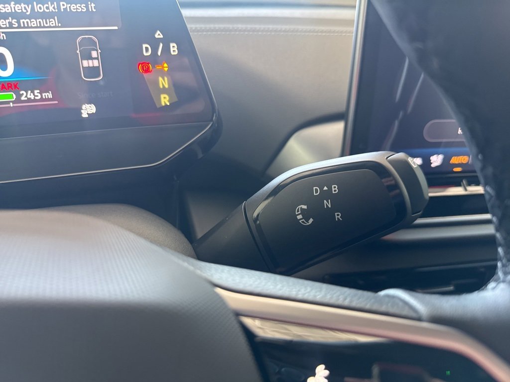 New 2025 Volkswagen ID.4 Pro image 16