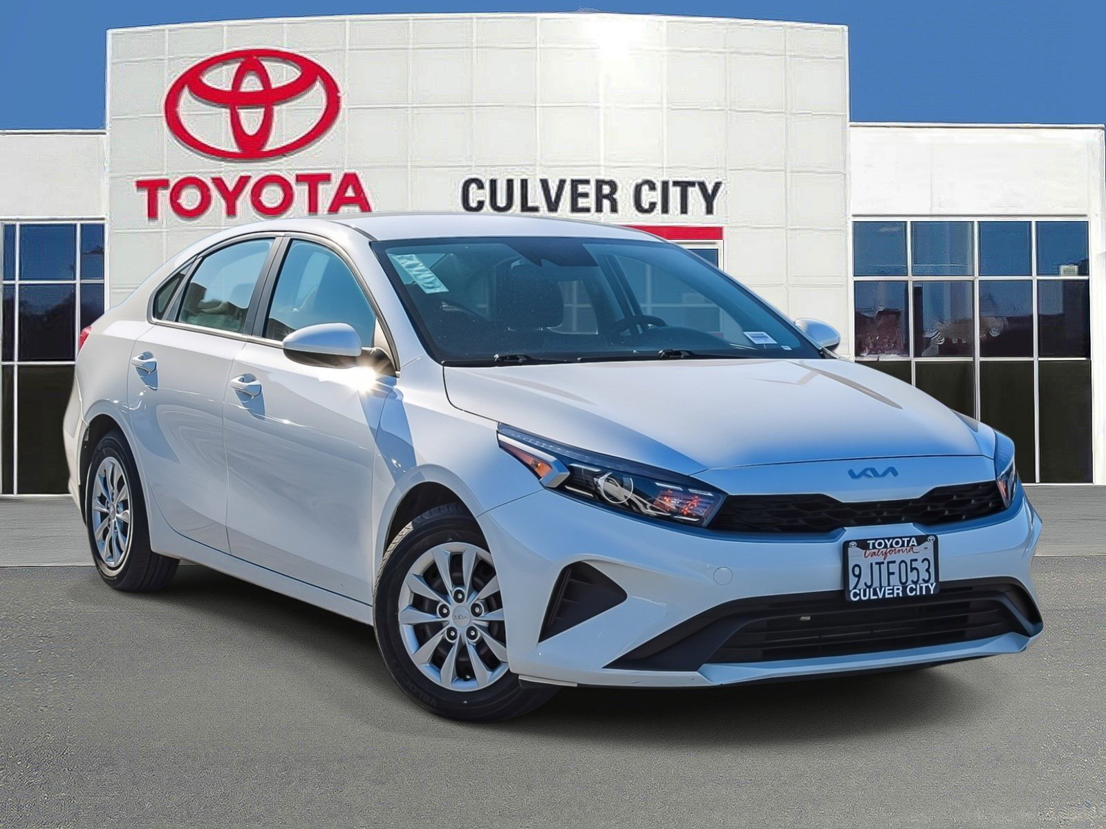 Used 2024 Kia Forte LX image 1