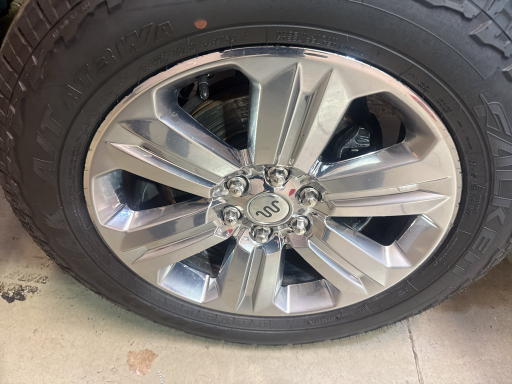 Used 2018 Ford F150 King Ranch w/ Equipment Group 601A Luxury AWD/4WD image 33