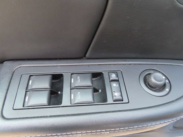 Used 2011 Chrysler 200 Limited FWD image 13